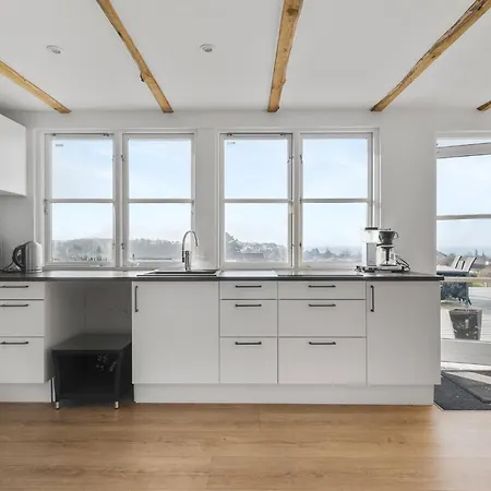 بيت للعطل Lovely In With House Sea View